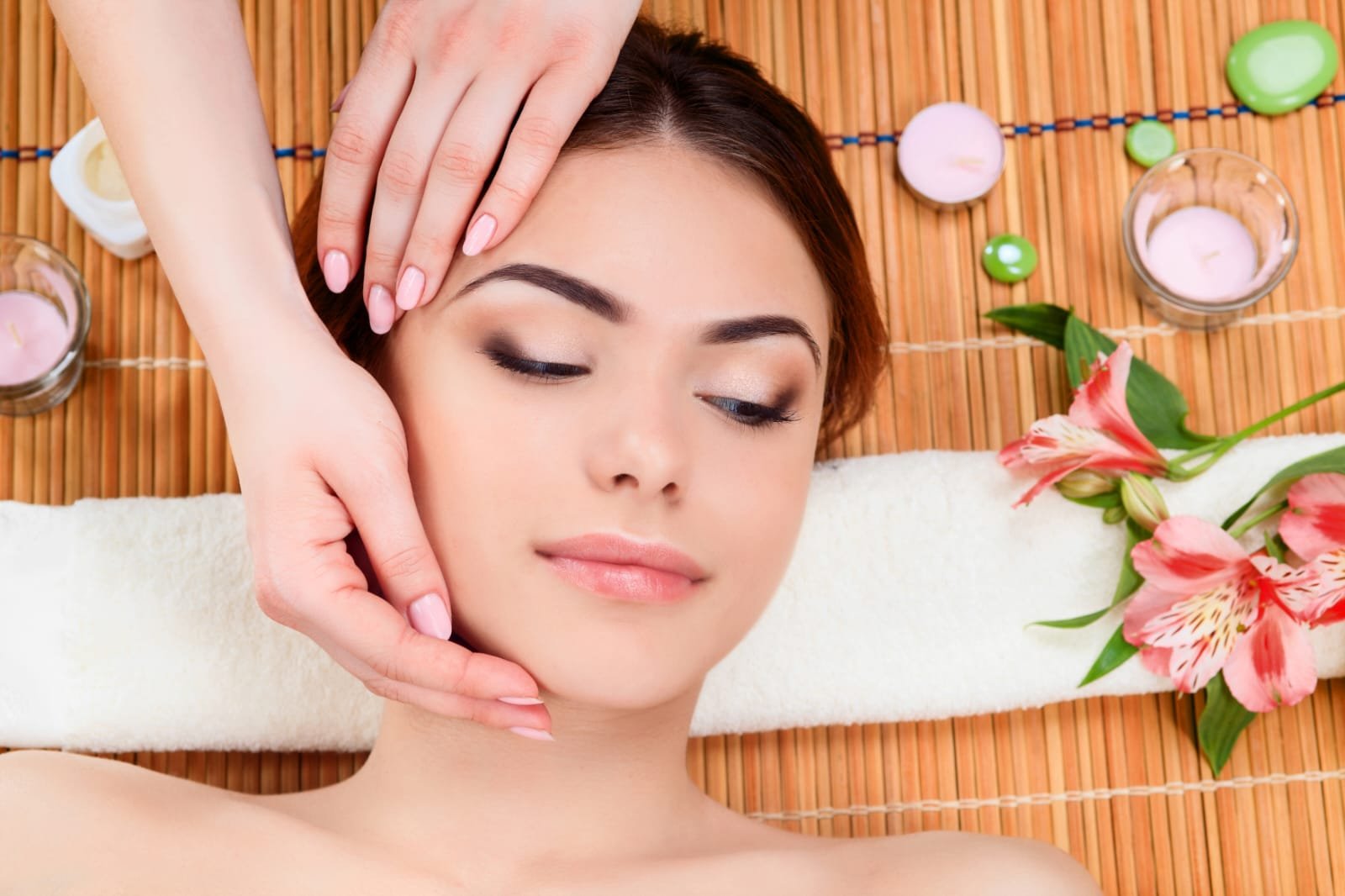 Skin Whitening Facial Noida